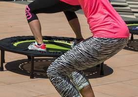 Exercices sur un mini trampoline : Guide du débutant