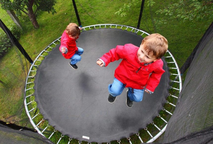 trampoline enfant exterieur