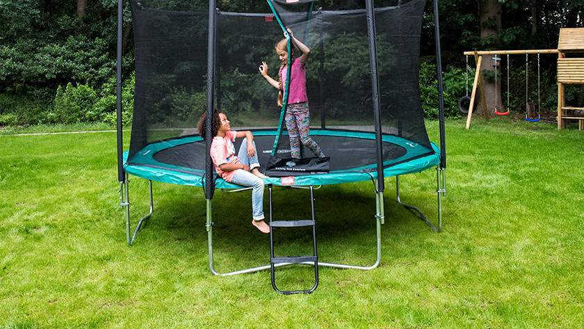 trampoline-cora_1.jpg