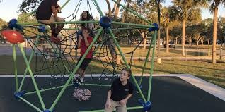 Buitenschoolse activiteiten met je trampoline topflex !