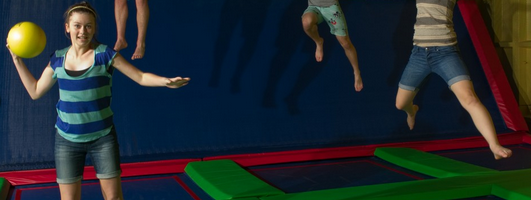 Spaß mit der Familie im Trampolinpark In Lyon: die Vorteile