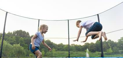 Wie wählt und kauft man ein sichereres Trampolin?